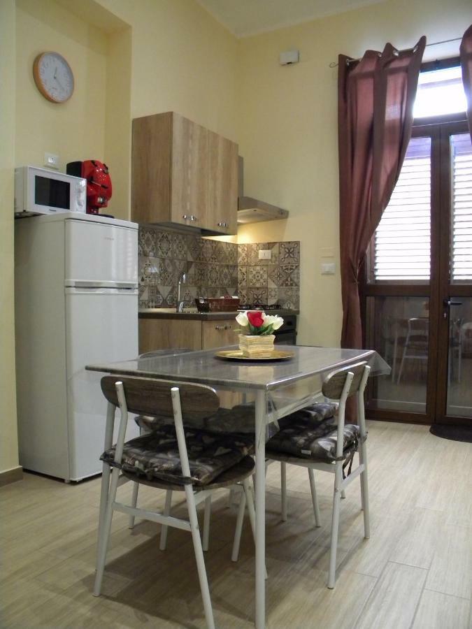 La Casetta Del Viale 13 Palermo Exteriör bild